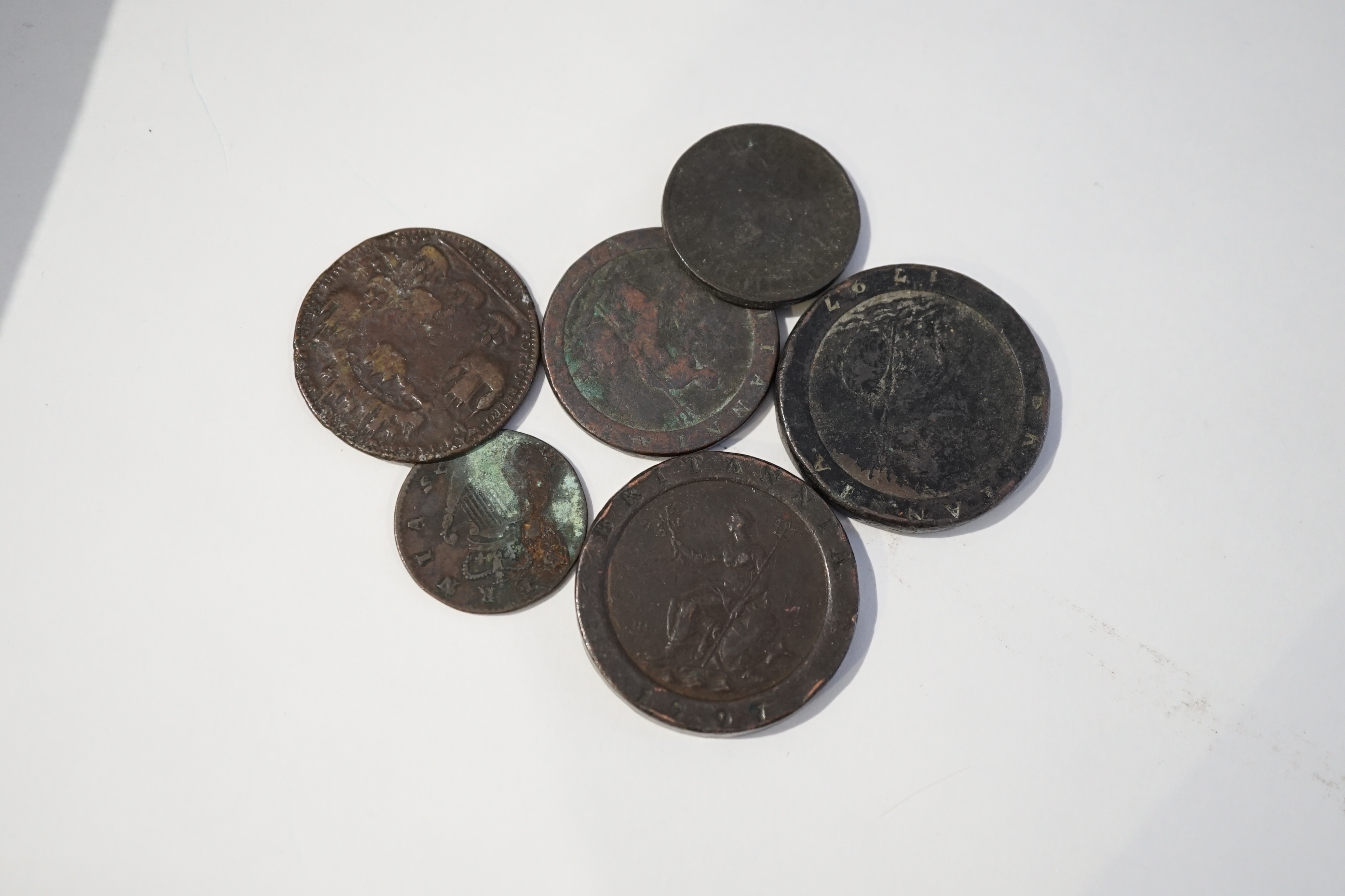 British coins, George III to Elizabeth II, a large quantity of loose coins, including George III copper coins such as 1797 Soho twopence, the majority pre-decimal ranging from two shillings to pennies including pre 1947